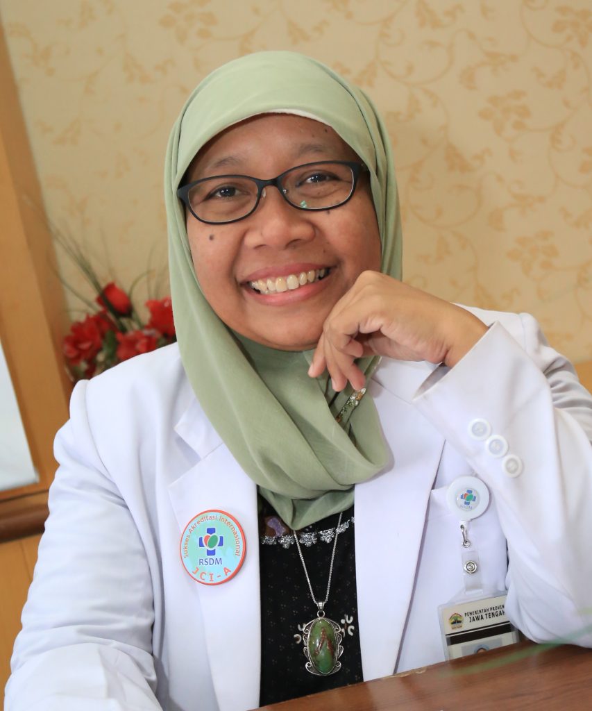 dr. DWI HIDAYAH, Sp.A(K)