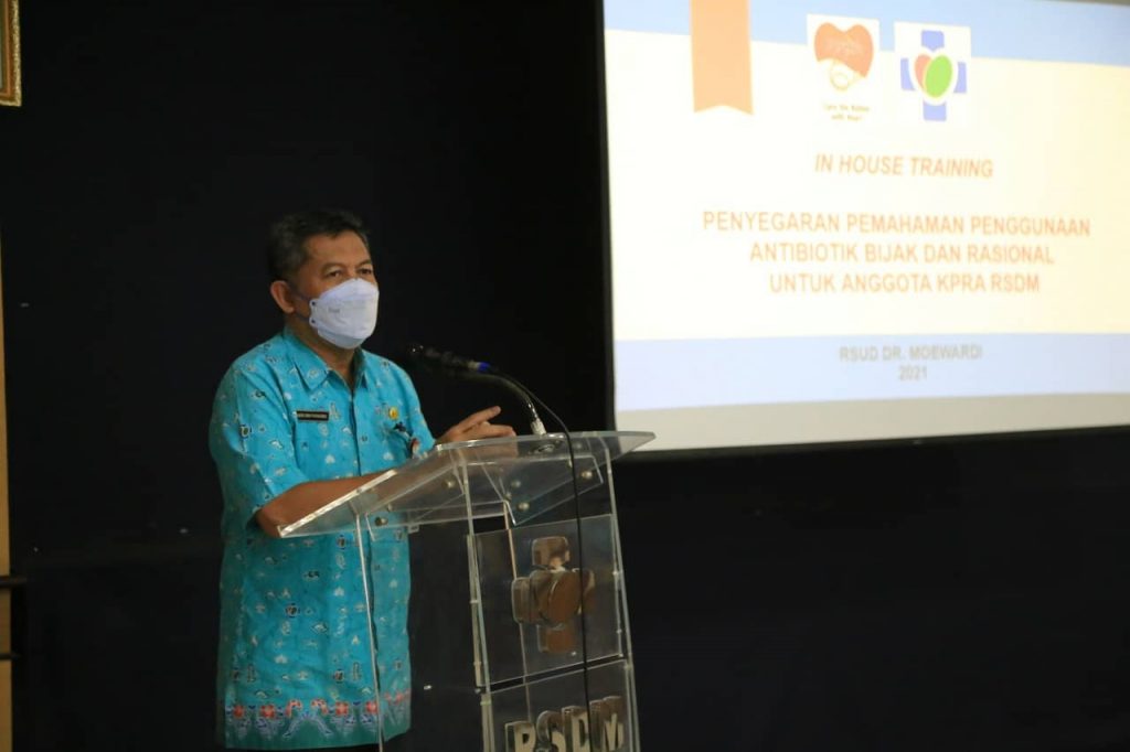 In House Training Penyegaran Pemahaman Prinsip Penggunaan Antibiotik Secara Bijak dan Rasional di RSUD Dr. Moewardi