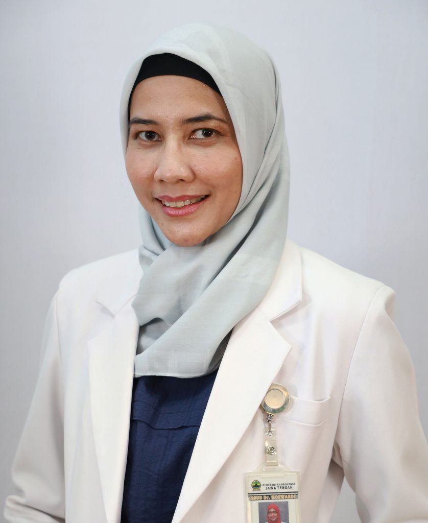 Dr. dr. SUCI WIDHIATI, M.Sc, Sp.KK(K)
