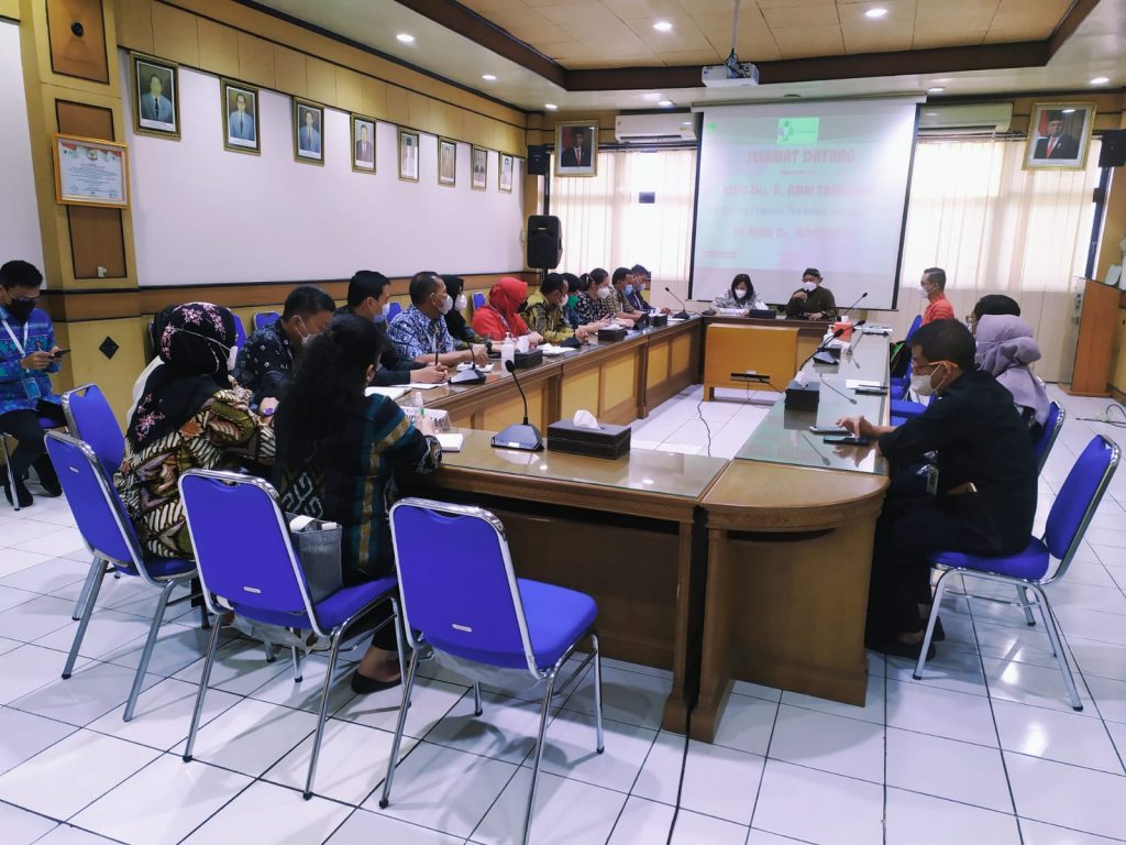 Studi Banding RSUD Drs. H. Amri Tambunan Deli Serdang – Sumatra Utara di RSUD Dr. Moewardi