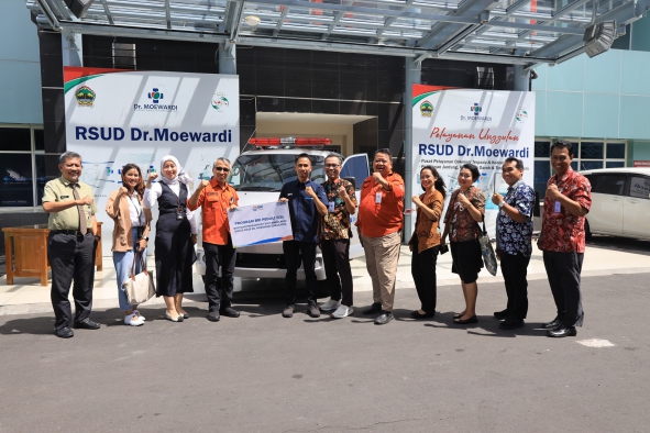 RSUD Dr. Moewardi Menerima Hibah 1 Unit Ambulans dari  PT. Bank Rakyat Indonesia (Persero) Tbk.