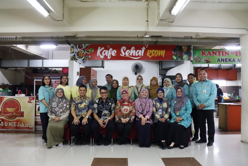 Peresmian Kafe Sehat RSDM oleh Direktur RSUD Dr. Moewardi