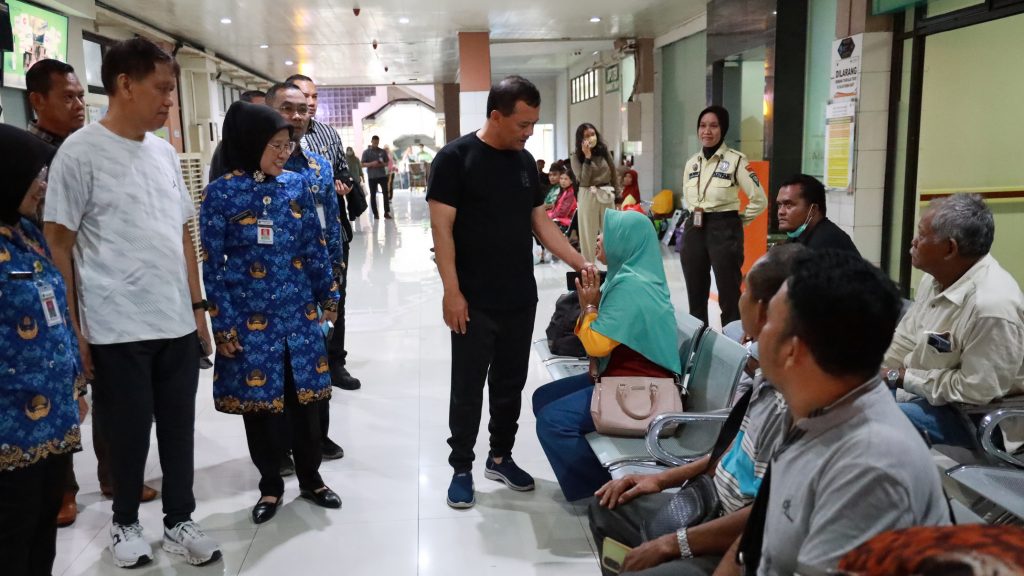 Tinjau Layanan Fast Track, Gubernur Jateng Sebut RSUD Dr. Moewardi Akan Jadi Ikon Jawa Tengah