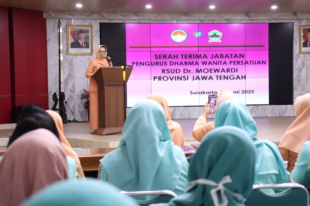 Serah Terima Jabatan Ketua Dharma Wanita Persatuan RSUD Dr. Moewardi