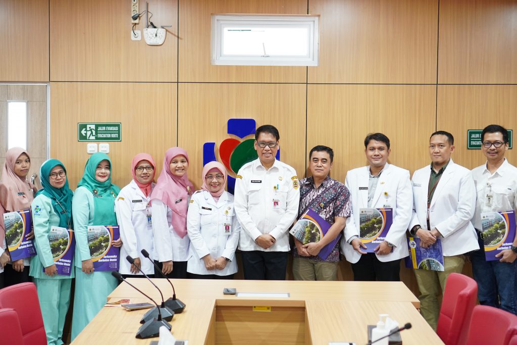 Penyerahan SK Penunjukan Sub Koordinator & Kepala Instalasi RSUD Dr. Moewardi