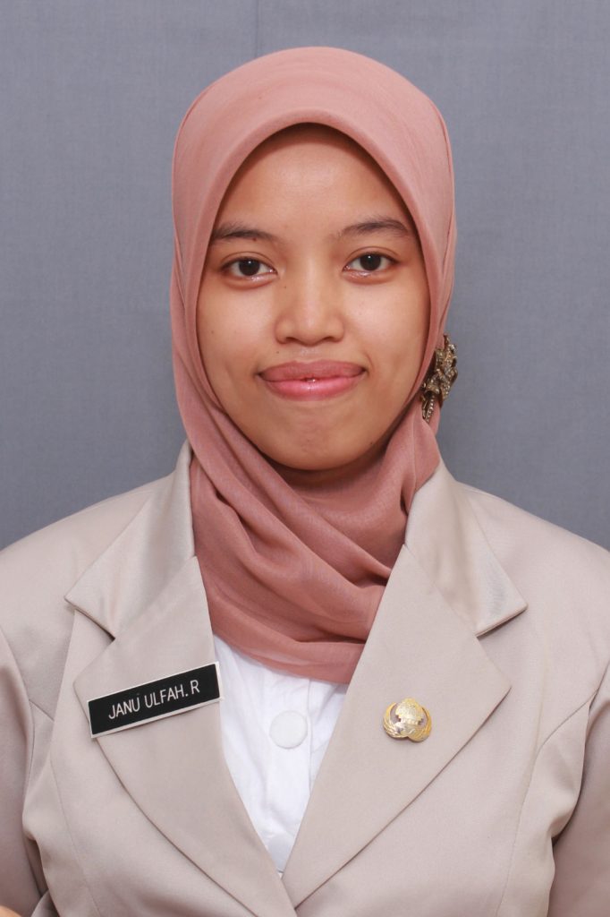 JANU ULFAH RIANASARI, S.Farm., Apt