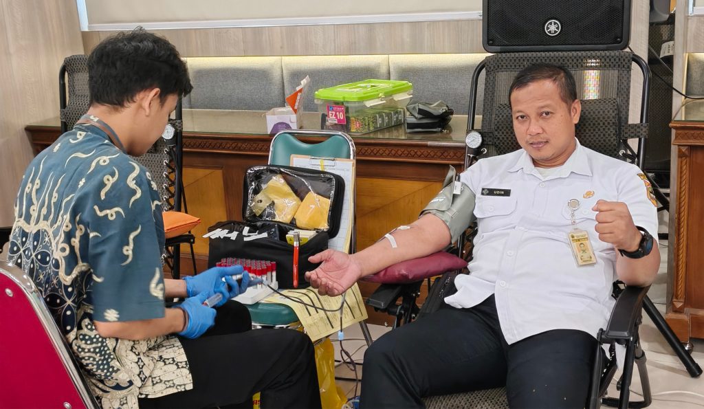 Donor Darah RSUD Dr. Moewardi