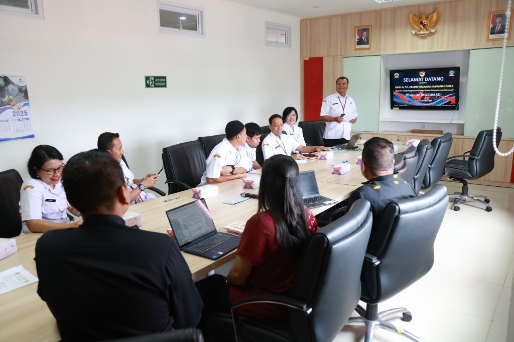 Studi Banding RSUD dr. T.C. Hillers Maumere Berkunjung ke RSUD Dr. Moewardi