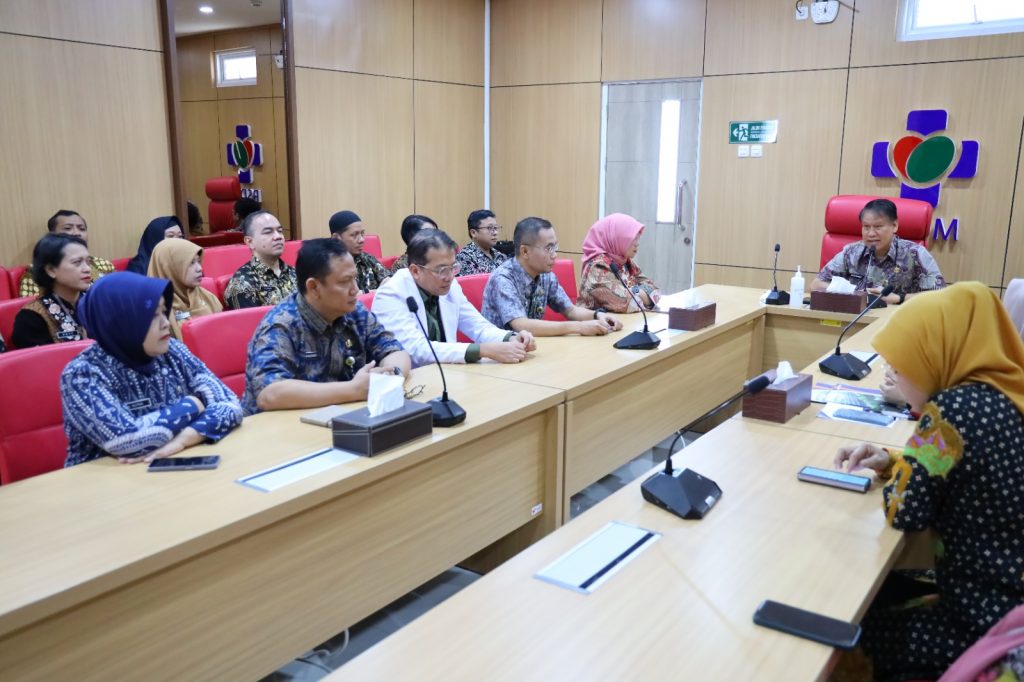 Serah Terima Jabatan Plt. Wadir Umum & Keuangan serta Plt. Kabag Pendapatan