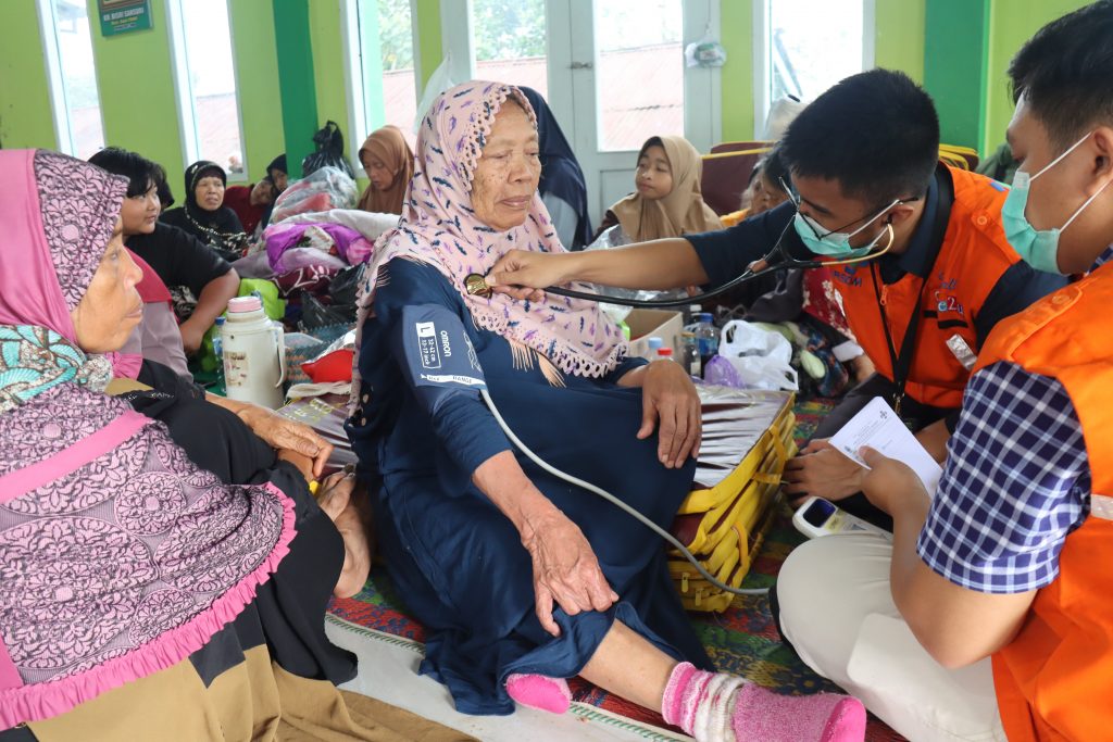 Tim SPELING RSUD Dr. Moewardi Layani Korban Terdampak Banjir Kabupaten Pemalang