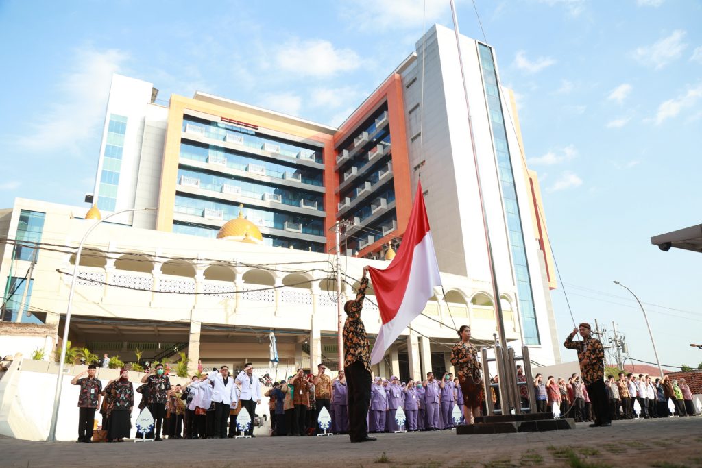 Upacara Peringatan Hari Keluarga Nasional & Penyerahan Penghargaan TOP 10 IDEA JATENG