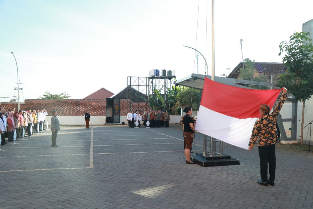 Upacara Memperingati Hari Anak Nasional RSUD Dr. Moewardi