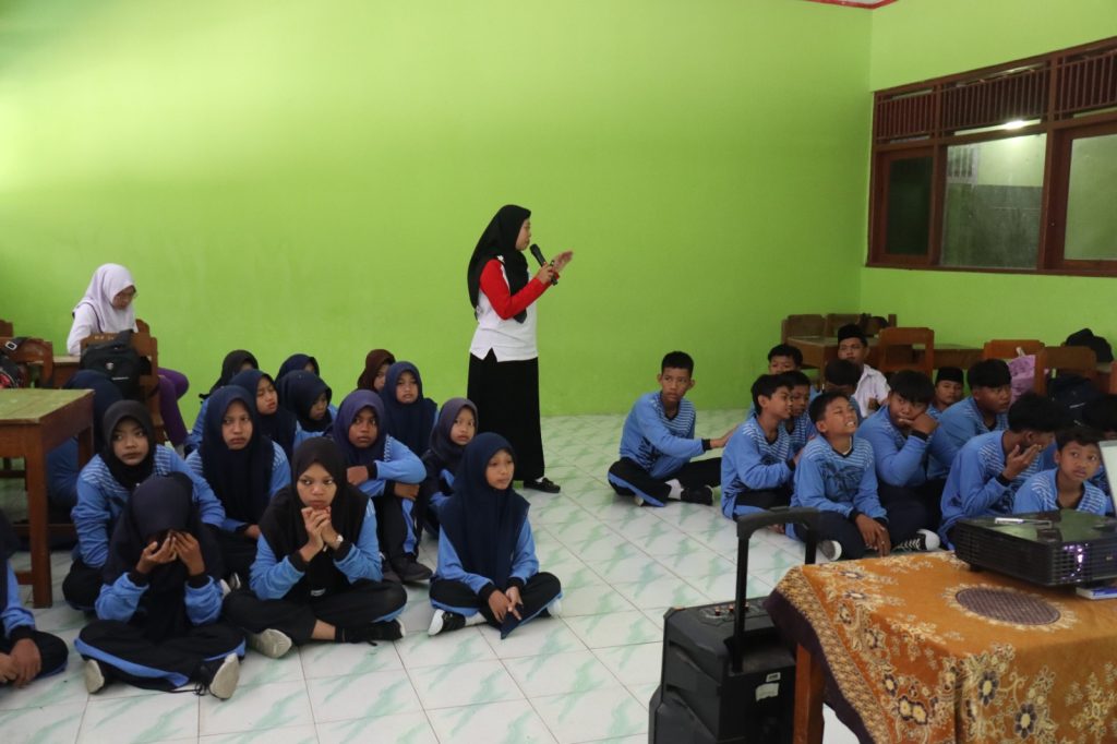 Moewardi Goes to School MTs Muhammadiyah 5 Trombol, Kec. Mondokan, Kab. Sragen